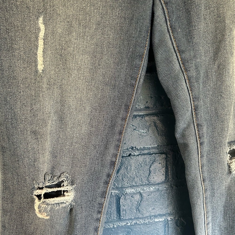 Kendall & Kylie Blue Straight Leg Jeans with Distressed Details - Picture 11 of 11